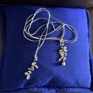 Elegant pearl lariat necklace